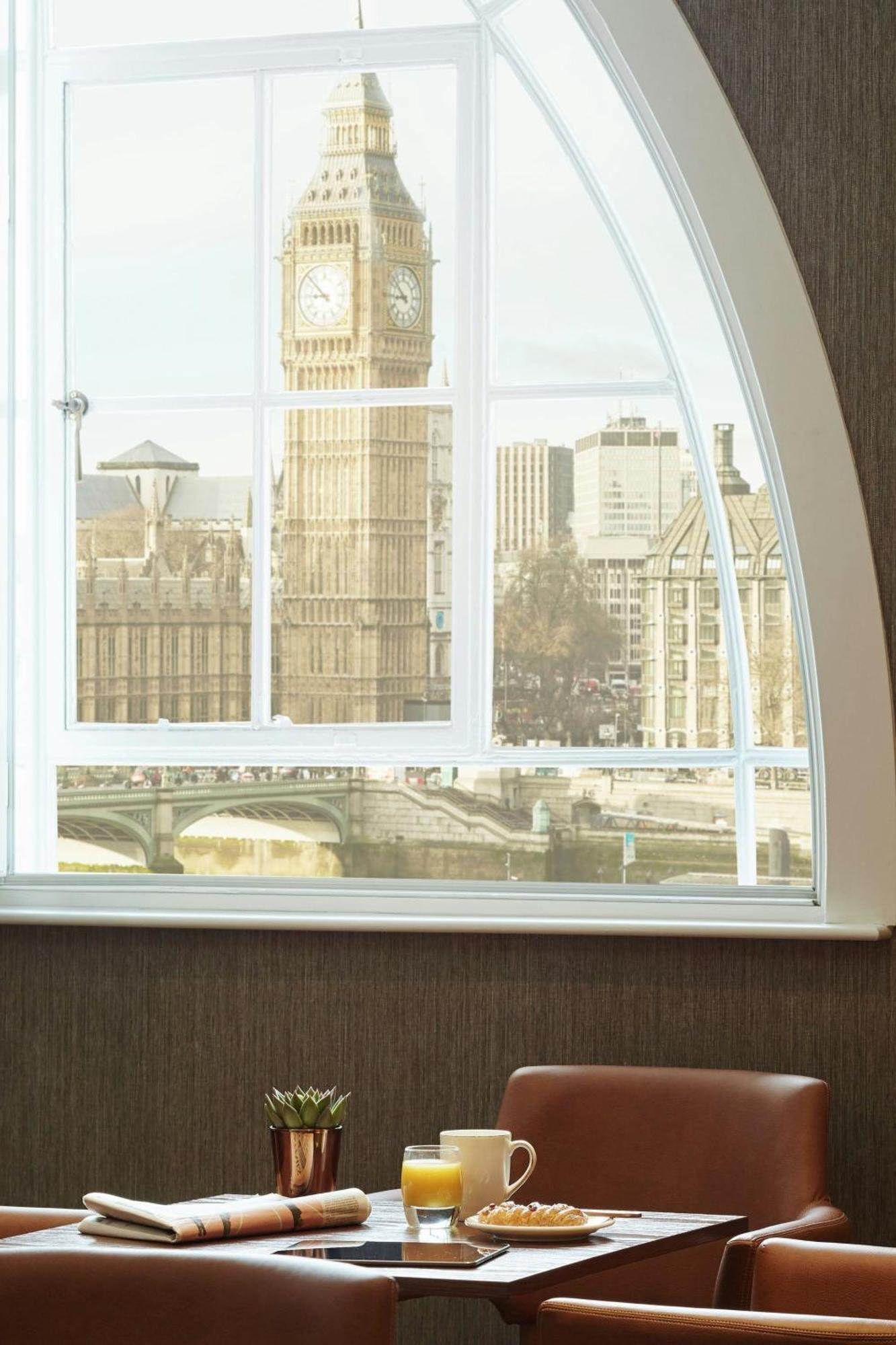 London Marriott Hotel County Hall Exteriér fotografie